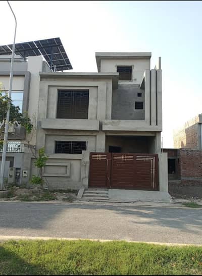 5 Marla Solid Builder location house