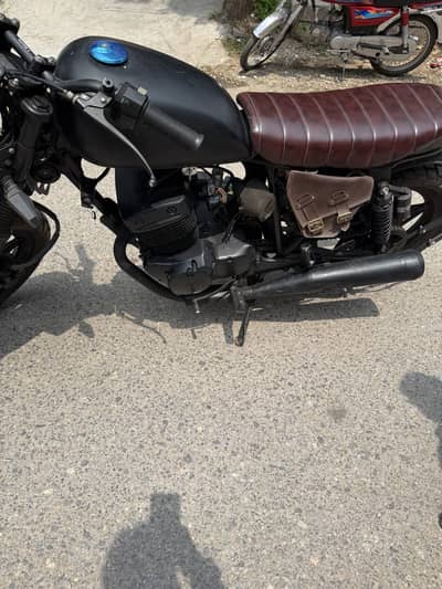 Honda 250cc Cafe Racer | Baby Hawk | Army Auction