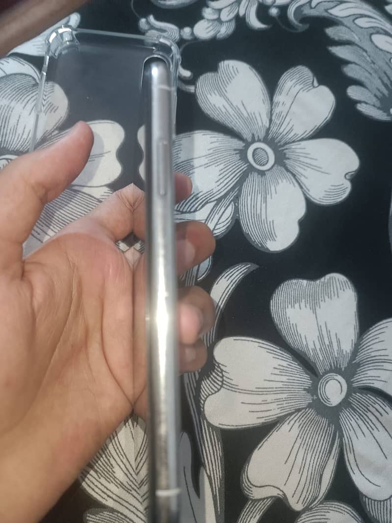 Apple iPhone X 2
