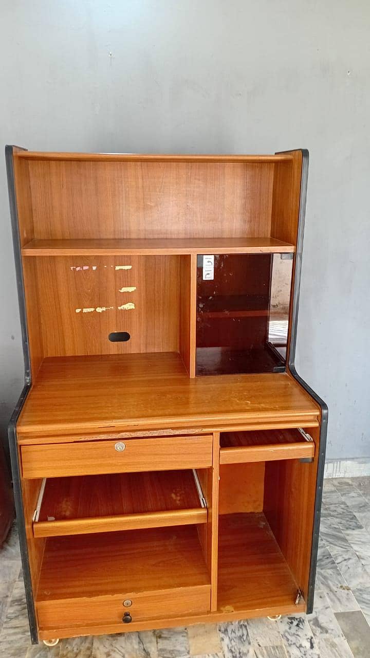 study table 0