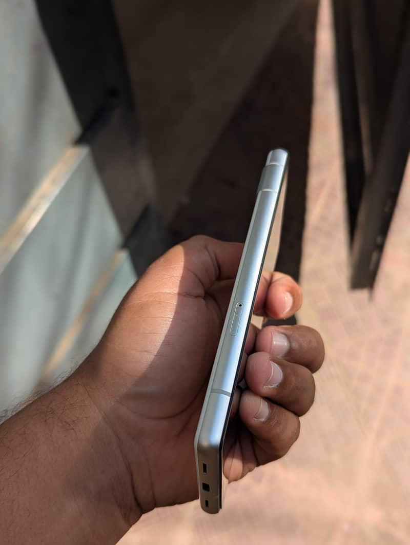 Google Pixel 7a 4