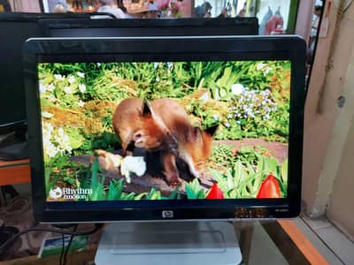 HP w1907 is a 19-inch widescreen LCD