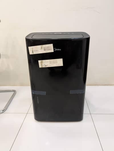 Midea Portable Air Conditioner 13500 BTU Excellent Condition