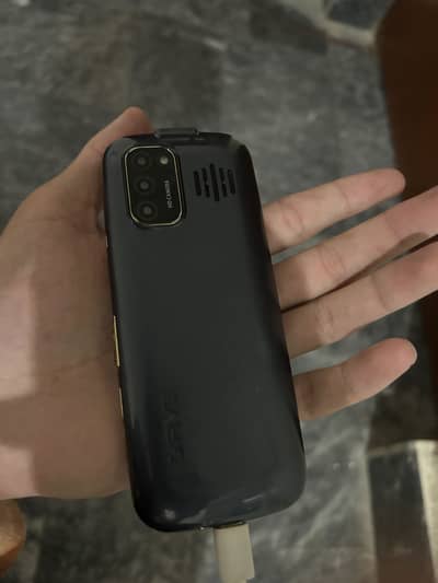 G'Five touch and type hotspot wala phone
