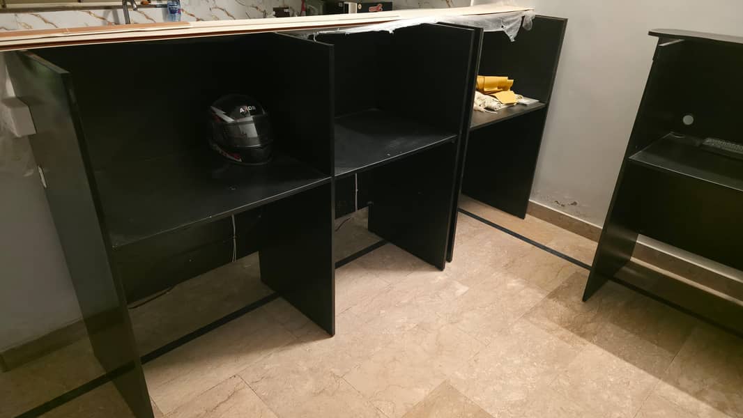 Office Workstations 0