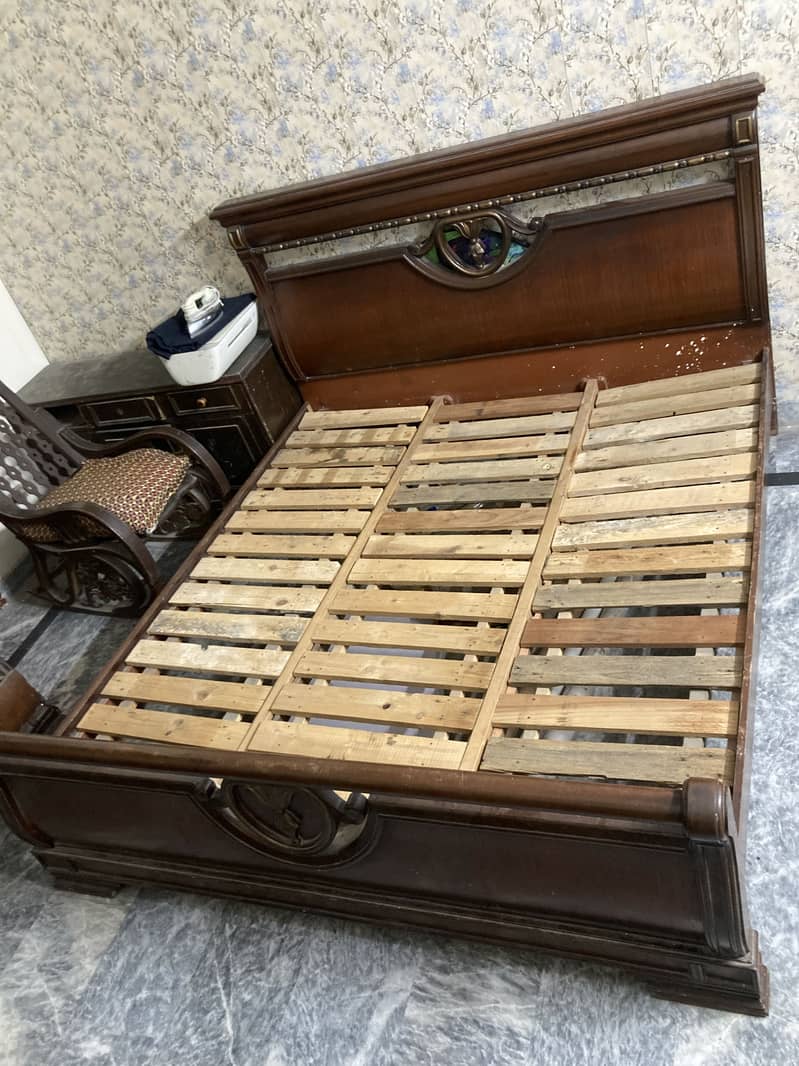Complete Bed Set (Pure wooden bed no farmica or press sheet used) 0