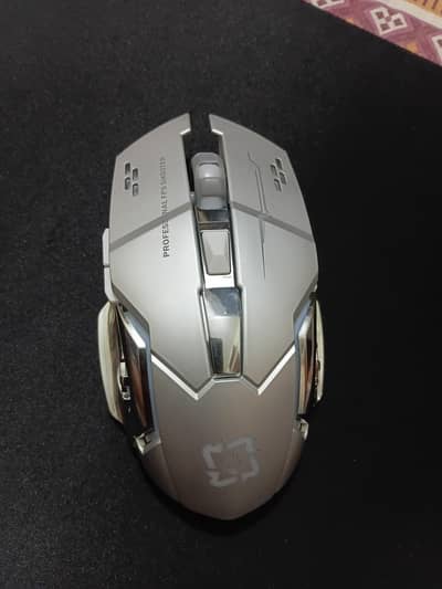 Wireless Gaming Mouse
