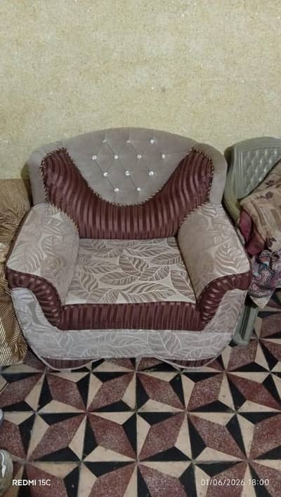 5 Seater sofa set with good condition