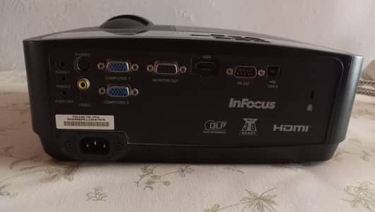 InFocus IN124STx projector