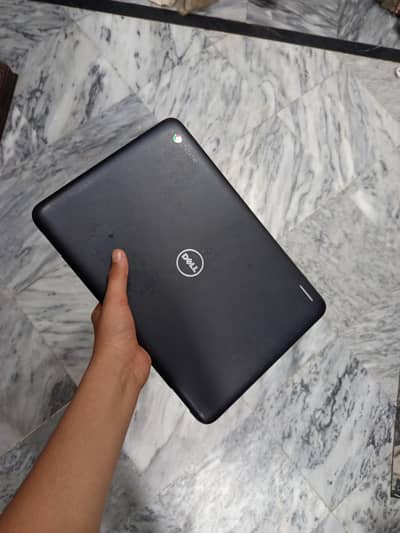 Dell Chromebook 8.5/10 condition