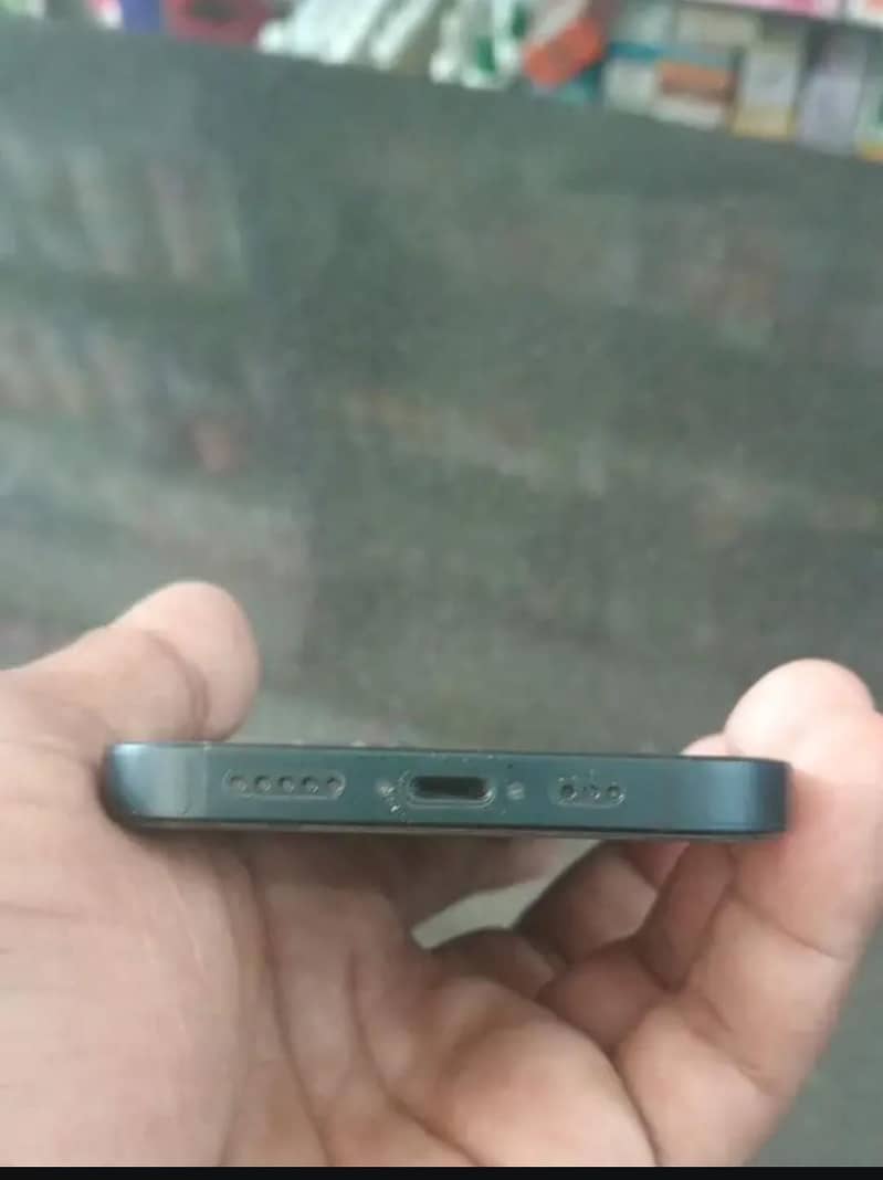 iPhone 13 1
