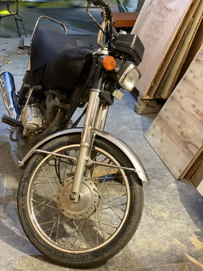 125 2005 model 03133760102 call