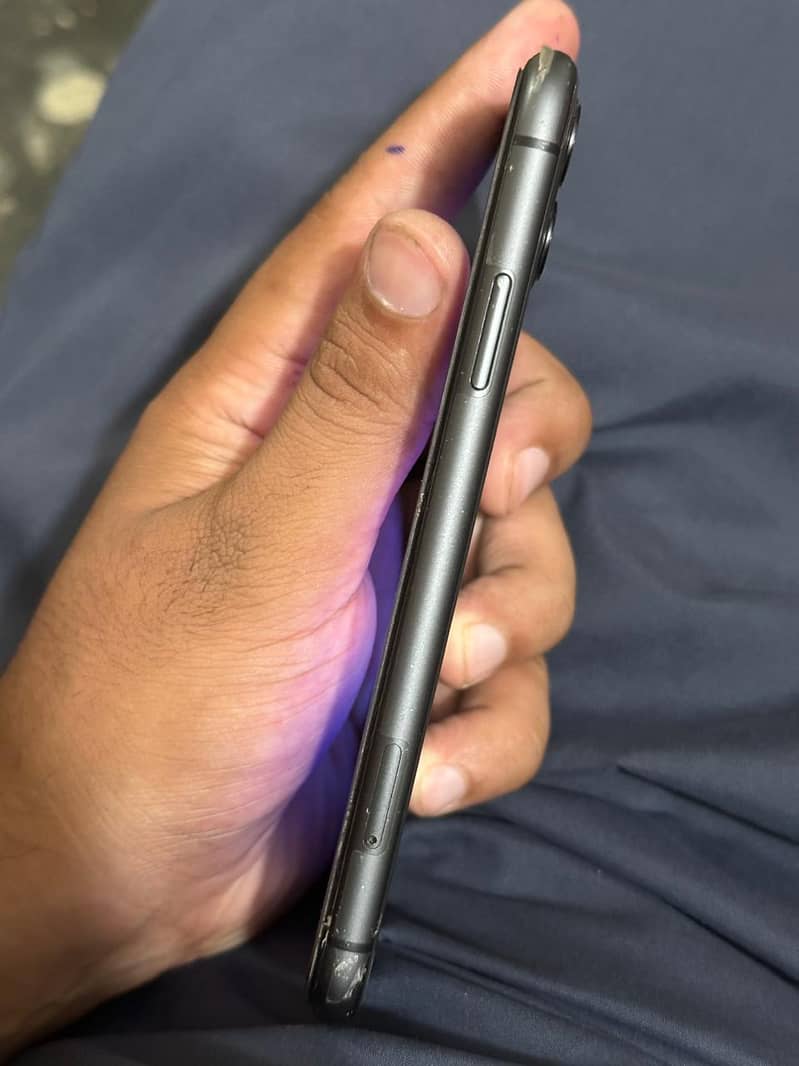 Apple iPhone 11 2