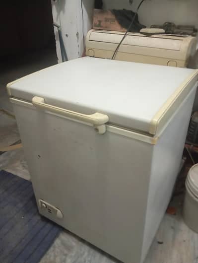 Deep freezer
