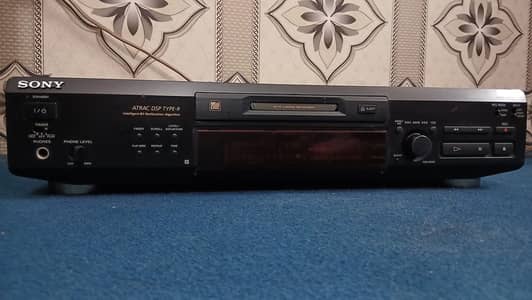 SONY. MDS - JE 530 . MINI DISK DECK . TOTALLY ORIGINAL  BRAND NEW