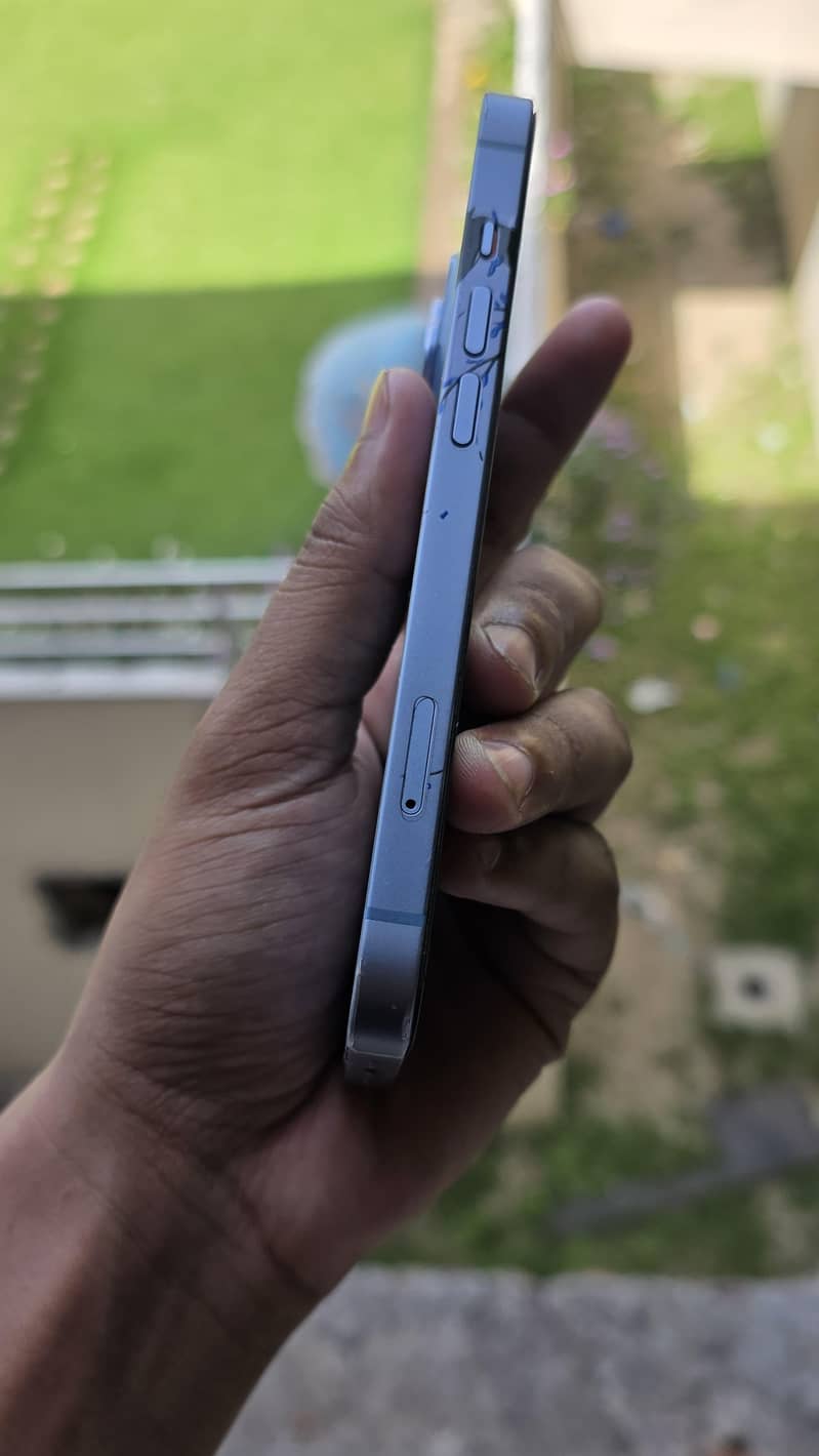 Apple iPhone 14 5