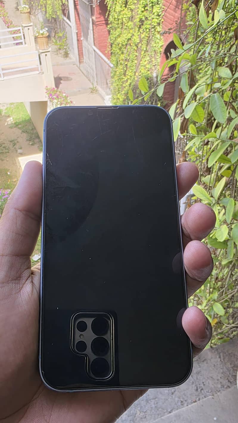 Apple iPhone 14 7