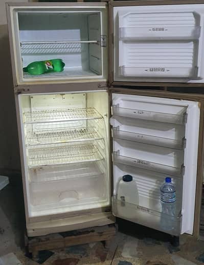 Good condition fridge for sale.