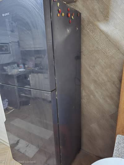 gree fridge