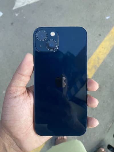 Apple iPhone 13