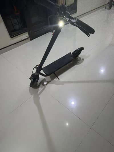 Electric scooter