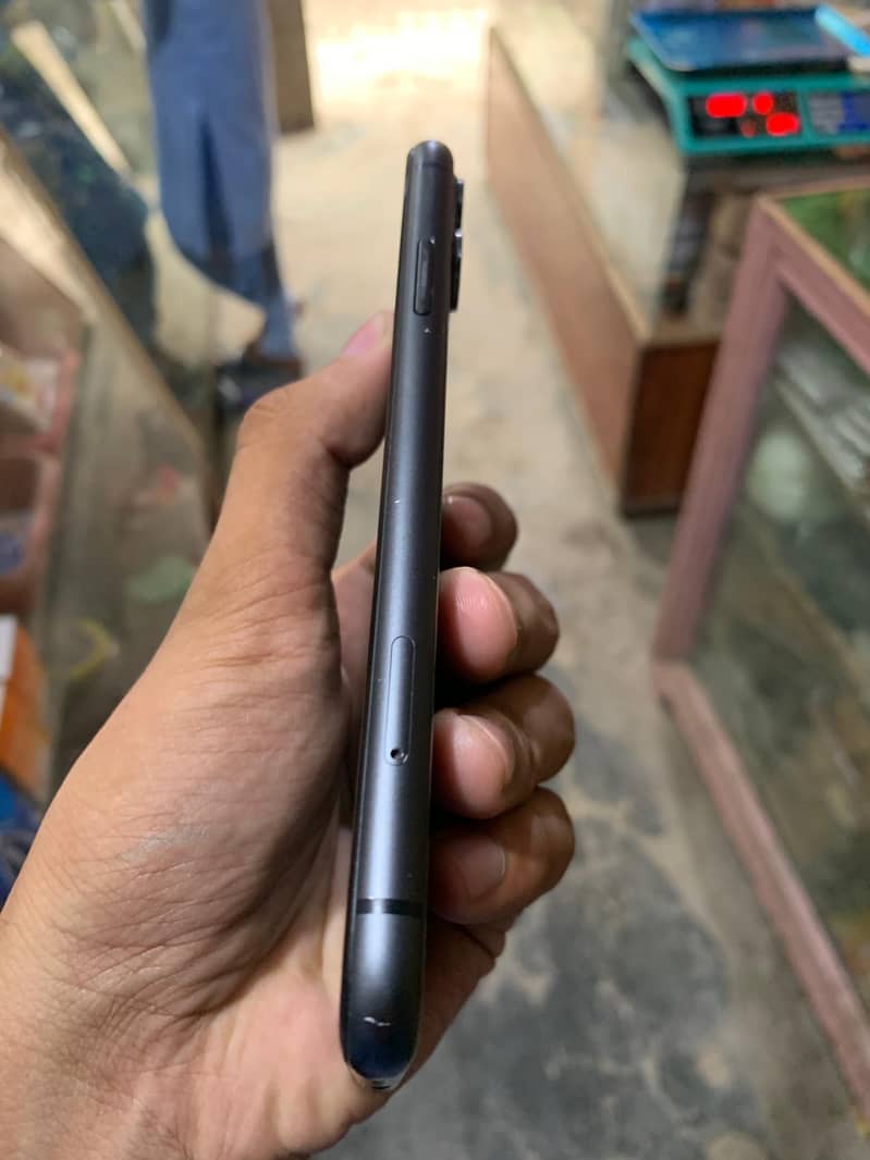 Apple iPhone 11 1