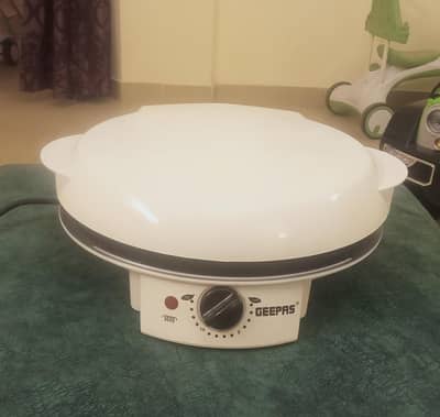 Geepas Pizza maker