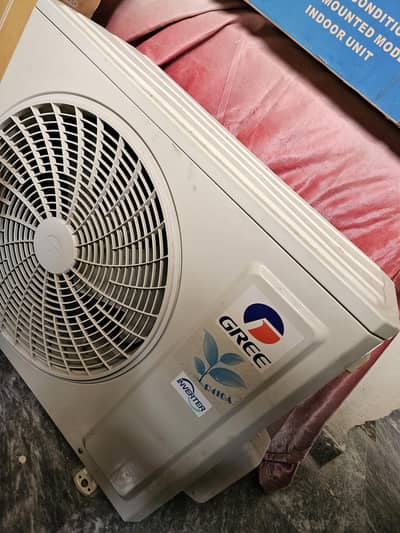 Gree 1 ton AC , Gas leak