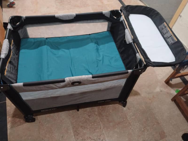 Graco pack and play 2