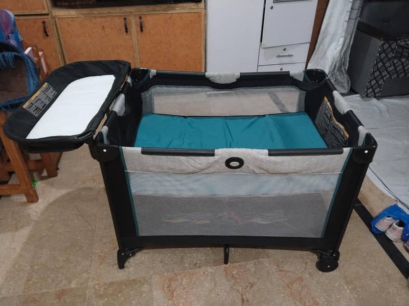 Graco pack and play 3