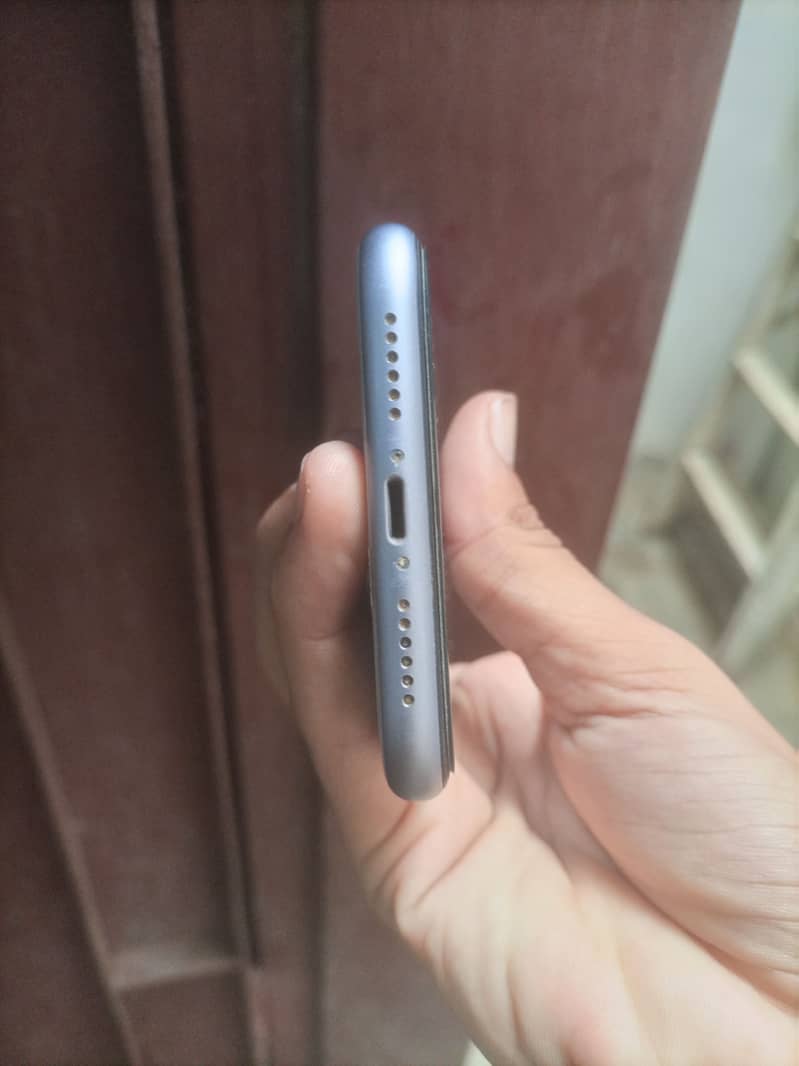 Apple iPhone 11 1