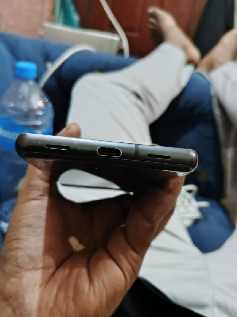 Google Pixel 7a 5