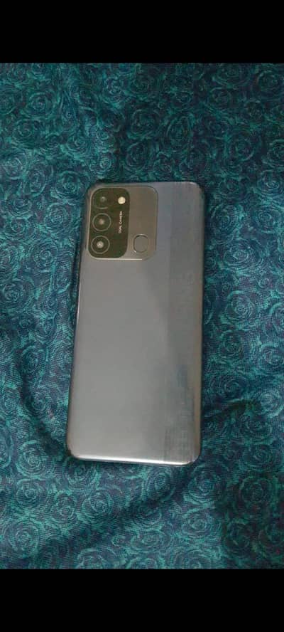 Tecno Spark 8C