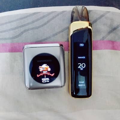 both vapes