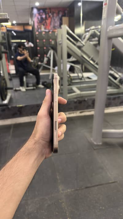 Apple iPhone 16 Pro Max jv