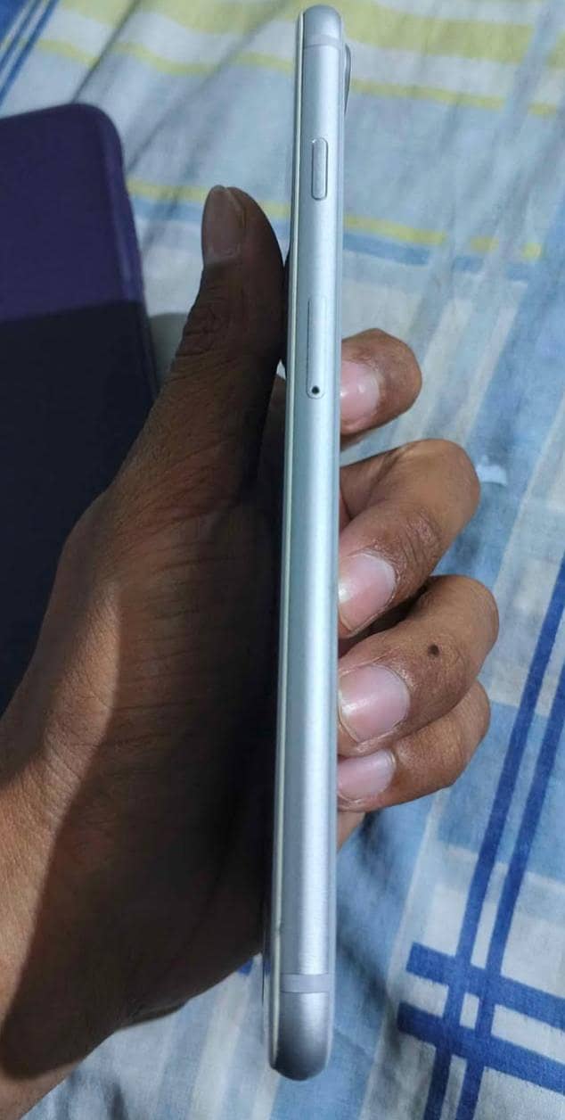 Apple iPhone 8 Plus 2