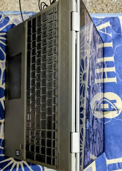 Intel Core i7 8th Gen (360 Rotate)