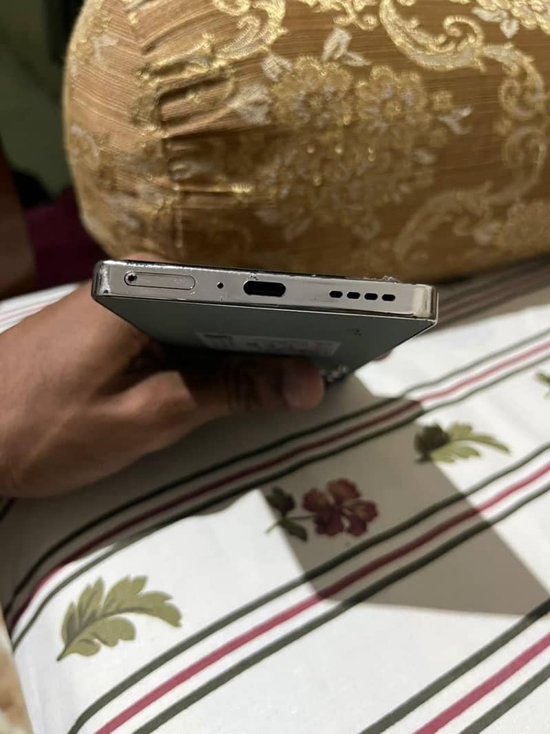 Infinix Note 40 6