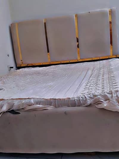 king size bed with mattress and 2 side tables