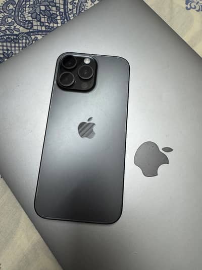 Apple iPhone 16 Pro Max