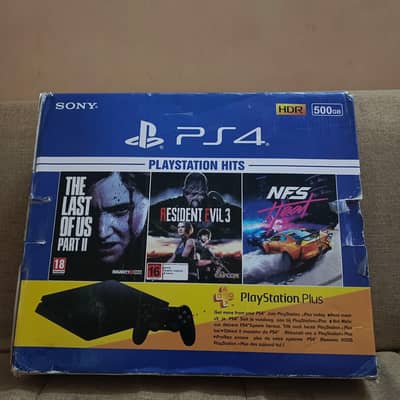 Sony Playstation 4 / 500 GB  / 3 cds