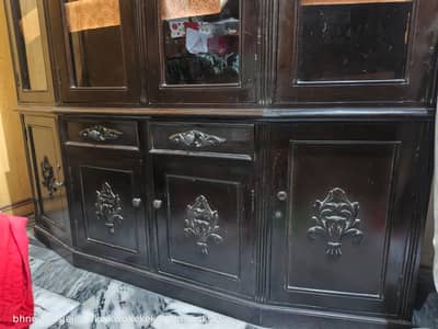 Almari for sale in good condition