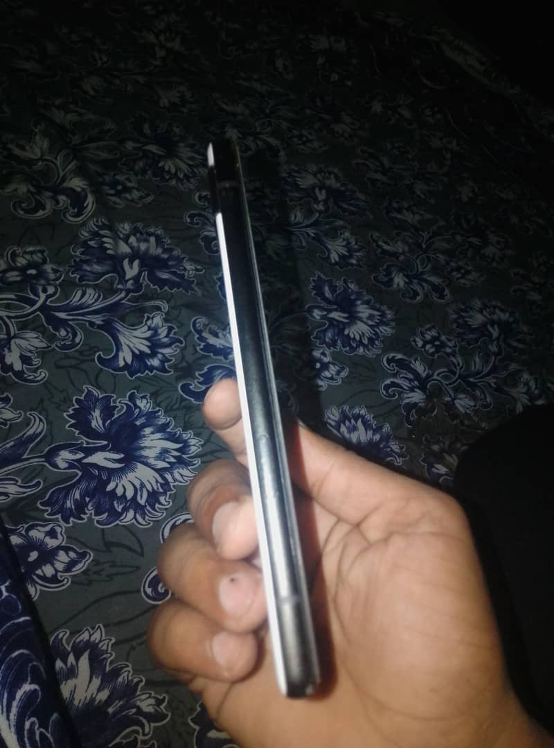 Google Pixel 6a 5