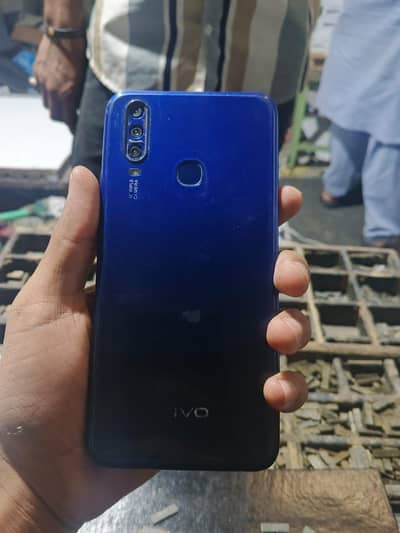 Vivo Y17
