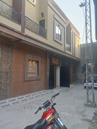 3 male Double story house for sale brand new