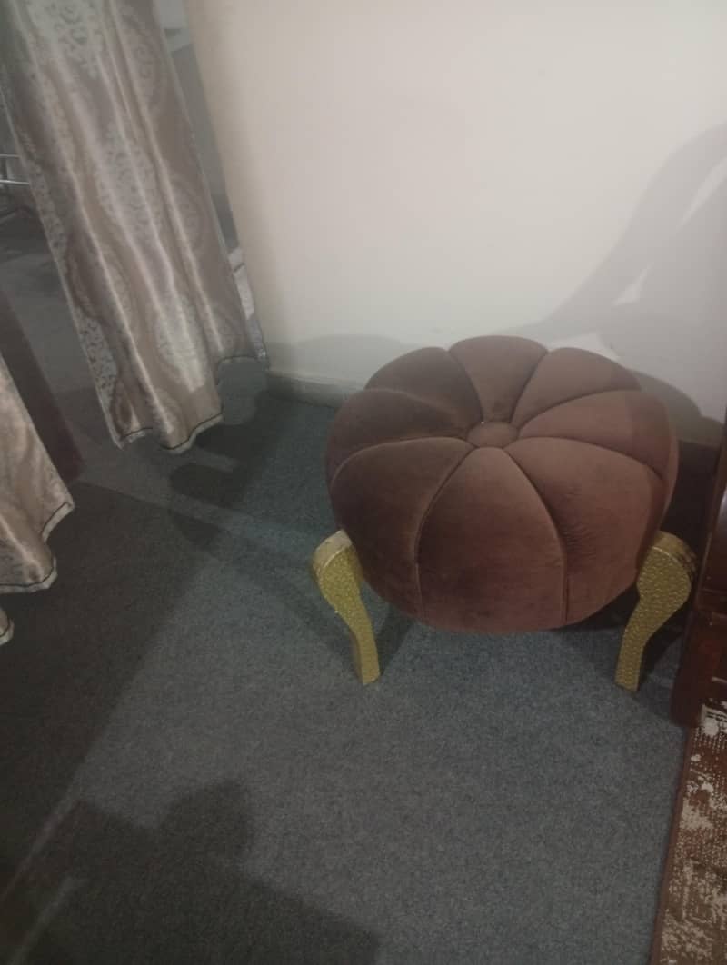 stools 3