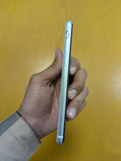 Apple iPhone SE