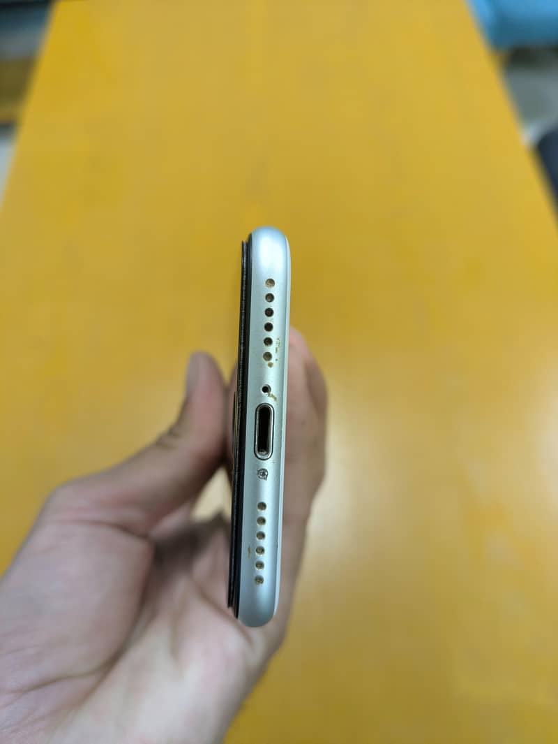 Apple iPhone SE 4