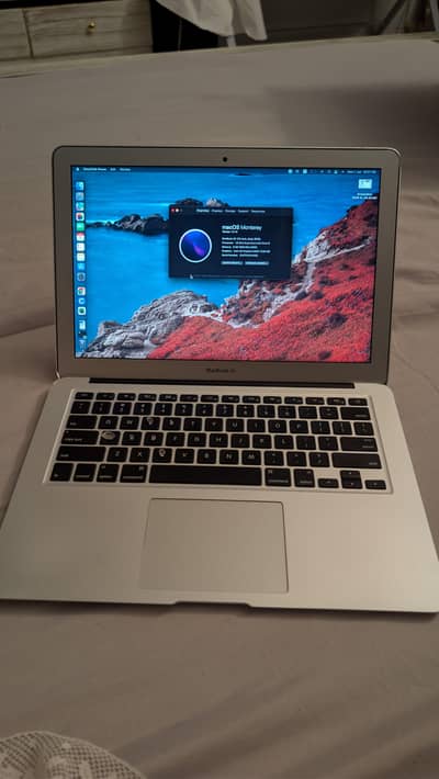 Apple MacBook Air - 2015 | Core i5 | 8 GB RAM | 5+ Hrs Battery