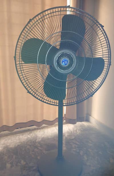 Pedestal fan for sale